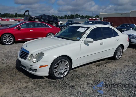 2008 Mercedes-Benz E 350 4Matic z USA, uszkodzony, nr VIN WDBUF87X38B201939
